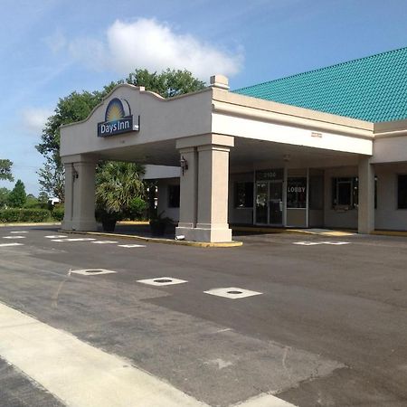 Days Inn Panama City 23Rd Street Екстериор снимка